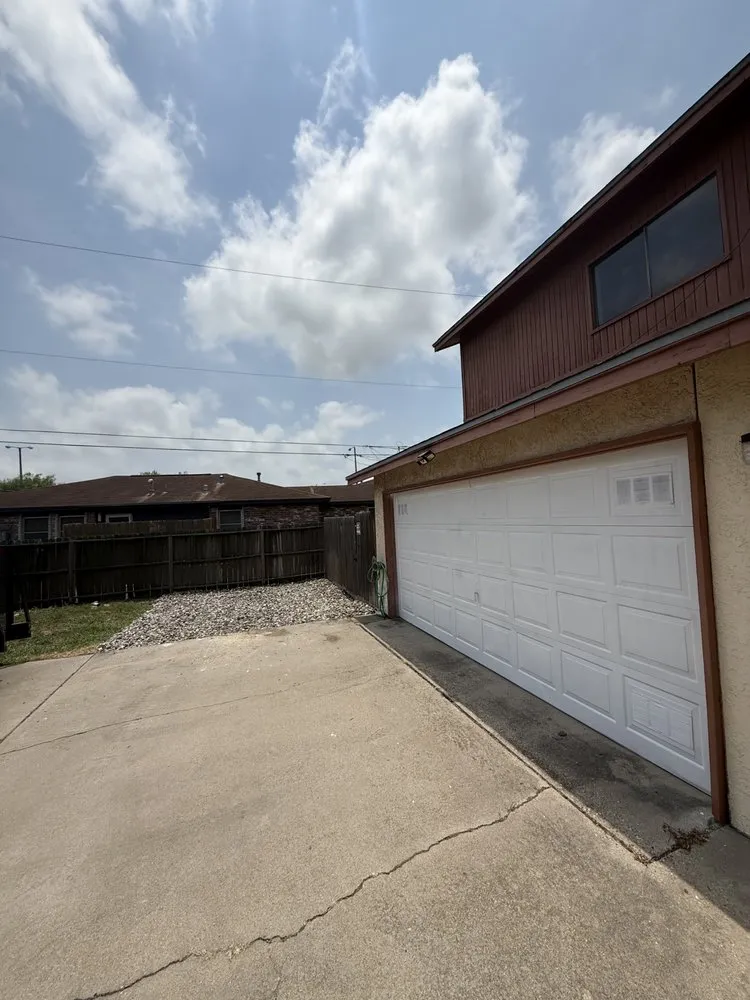 Reliable landscaping services experts serving Corpus Christi, TX - Fixed Income Landscaping