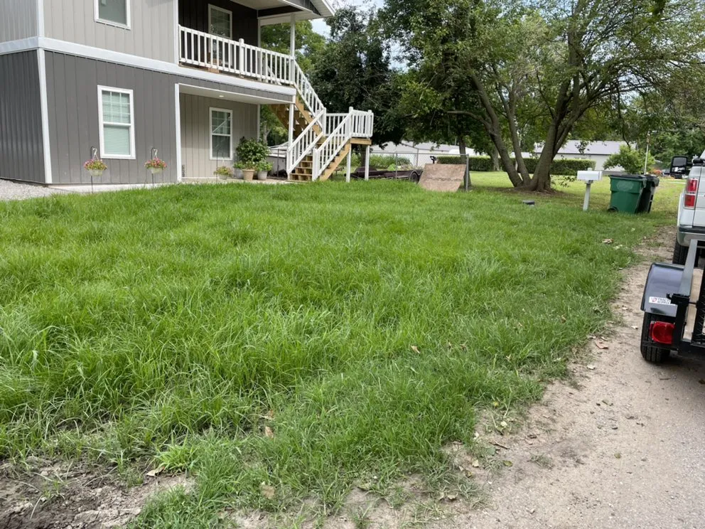 Top-rated yard cleanup service in Morris, OK - Fixico Lawn Care