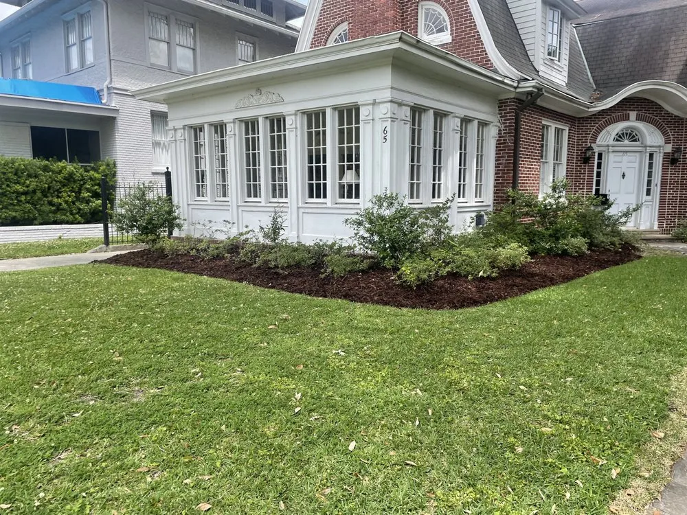 Custom landscape design in New Orleans, LA by Fiyas Landscaping