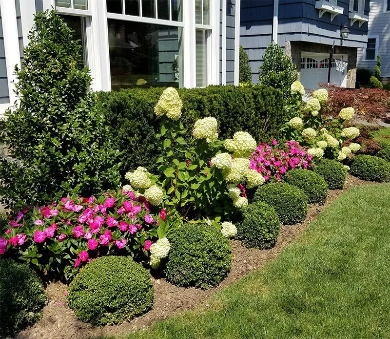 Top-rated outdoor landscaping in Pontiac, MI by F&J Landscaping