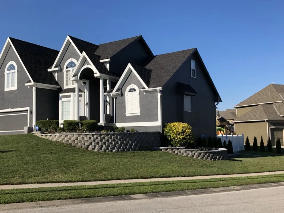 Custom yard maintenance experts serving Overland Park, KS - F&J Services