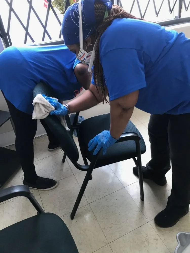 Custom yard maintenance for beautiful yards in Hazel Crest, IL by FLA Cleaning Service