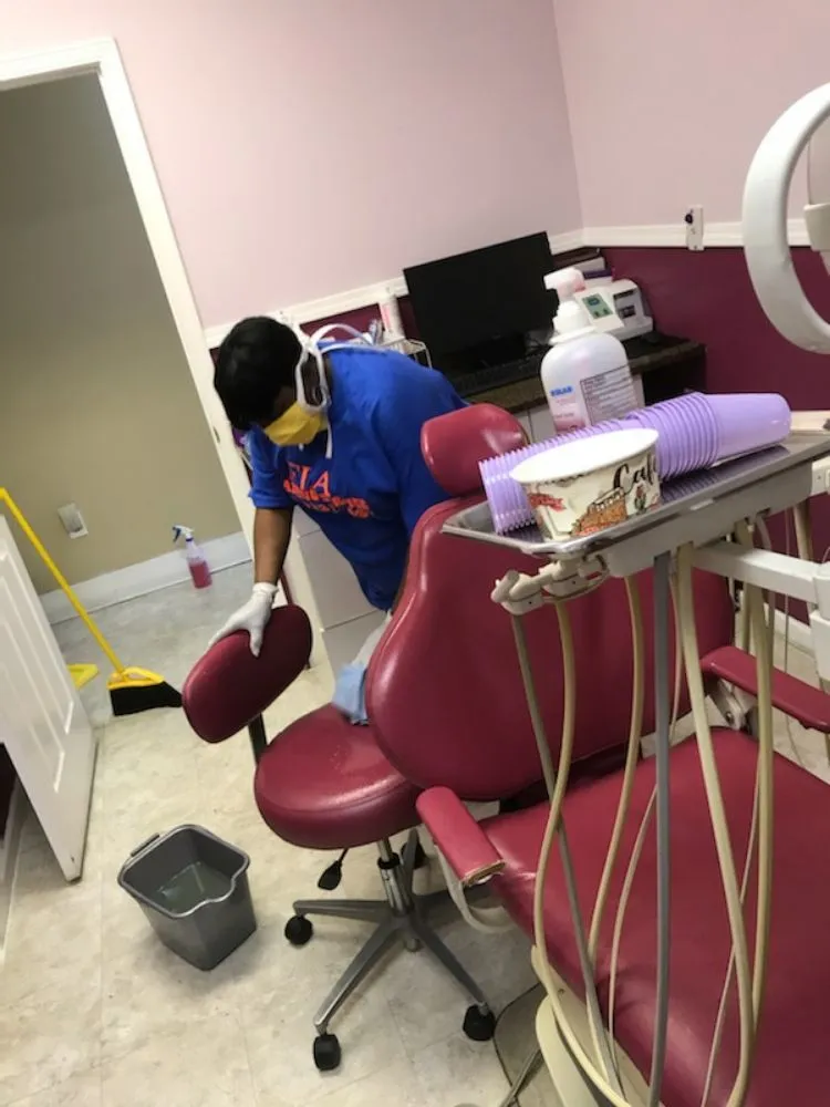 Affordable yard cleanup service experts serving Hazel Crest, IL - FLA Cleaning Service