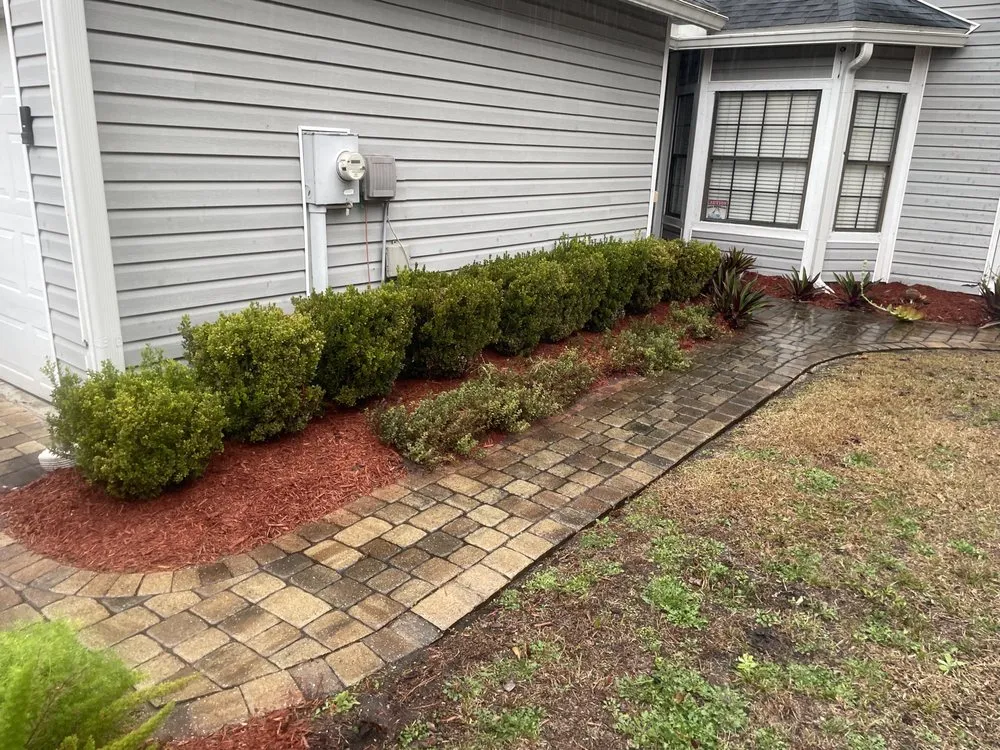 Expert residential landscaping in Jacksonville, FL by Fla lawn pros