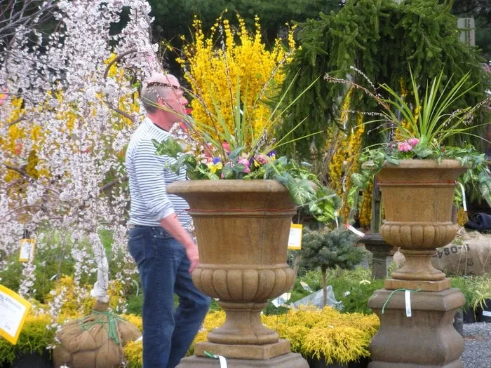 Reliable yard cleanup service experts serving Moorestown, NJ - Flagg's Garden Center & Landscaping