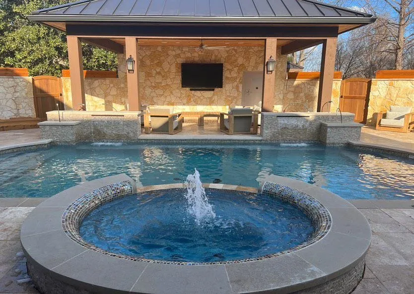 Professional yard maintenance experts serving Grapevine, TX - FlagScaping