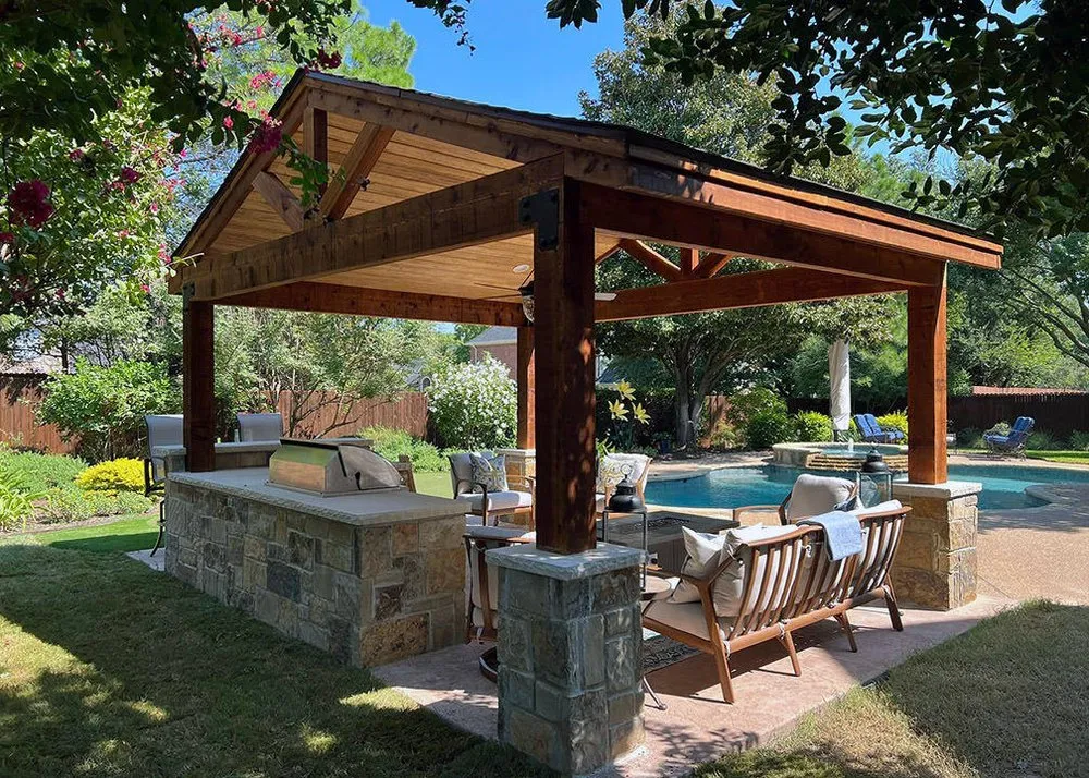 Custom outdoor landscaping in Grapevine, TX - FlagScaping