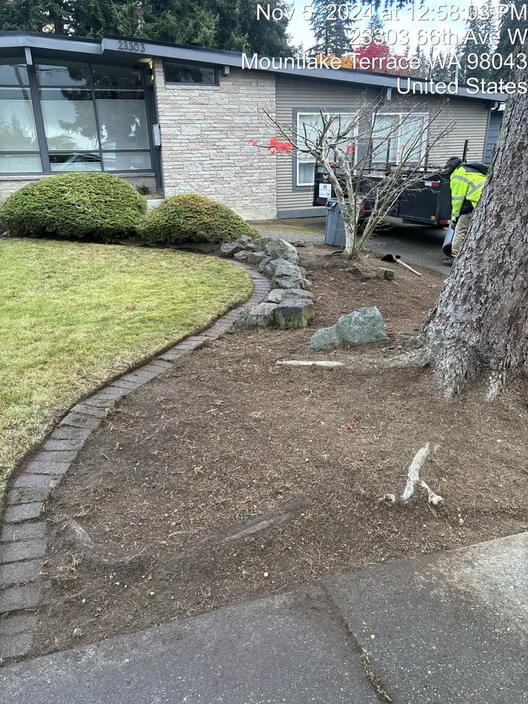 Top-rated garden landscaping in Edmonds, WA by Flamenco Landscaping