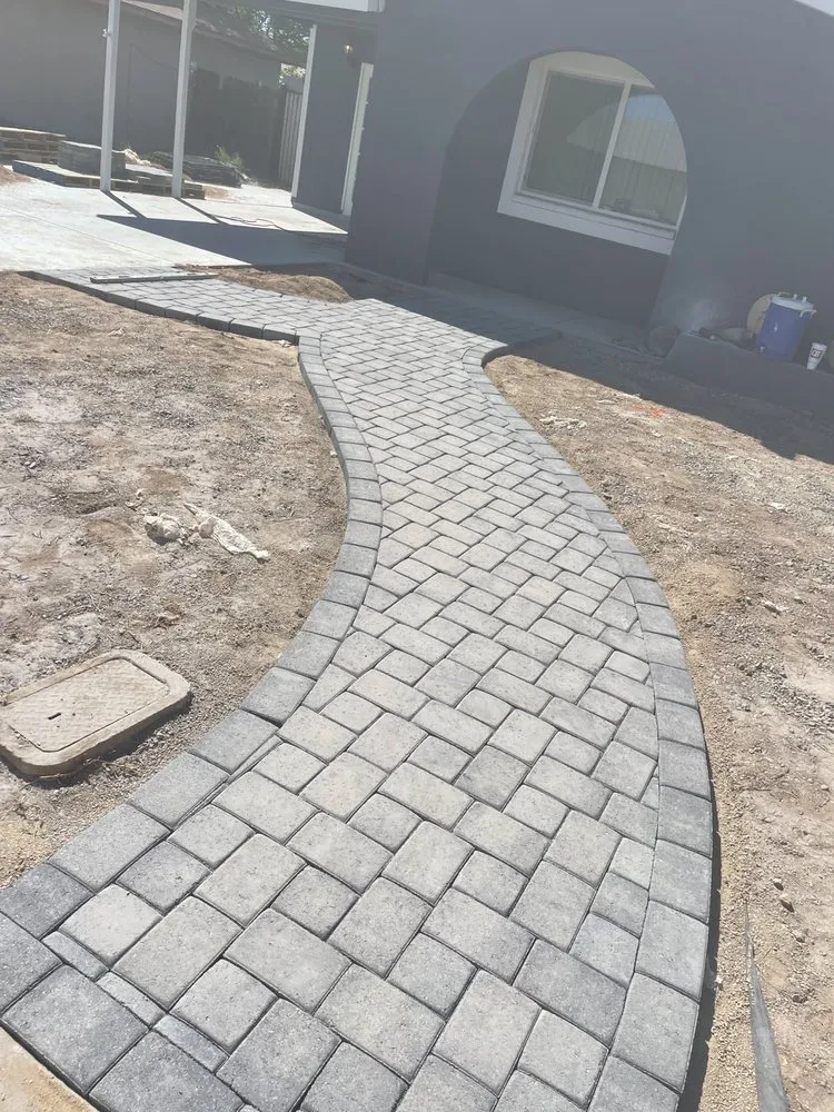 Top-rated yard cleanup service experts serving Peoria, AZ - Flaming Phoenix Landscaping