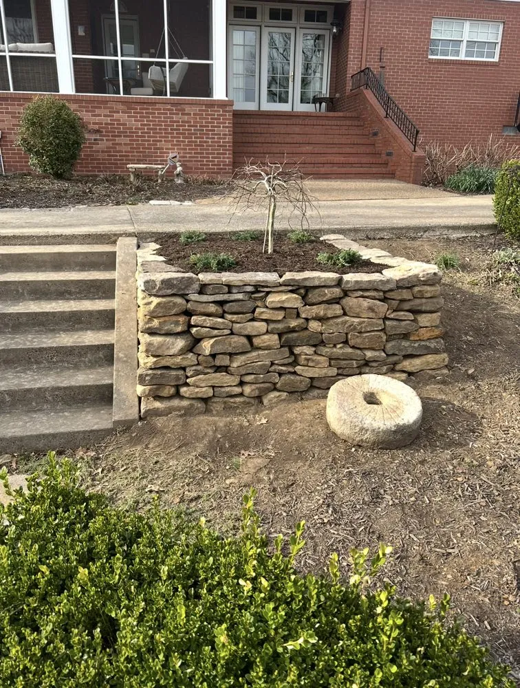 Local residential landscaping for residential properties in Owensboro, KY by Flaspoehler Landscaping