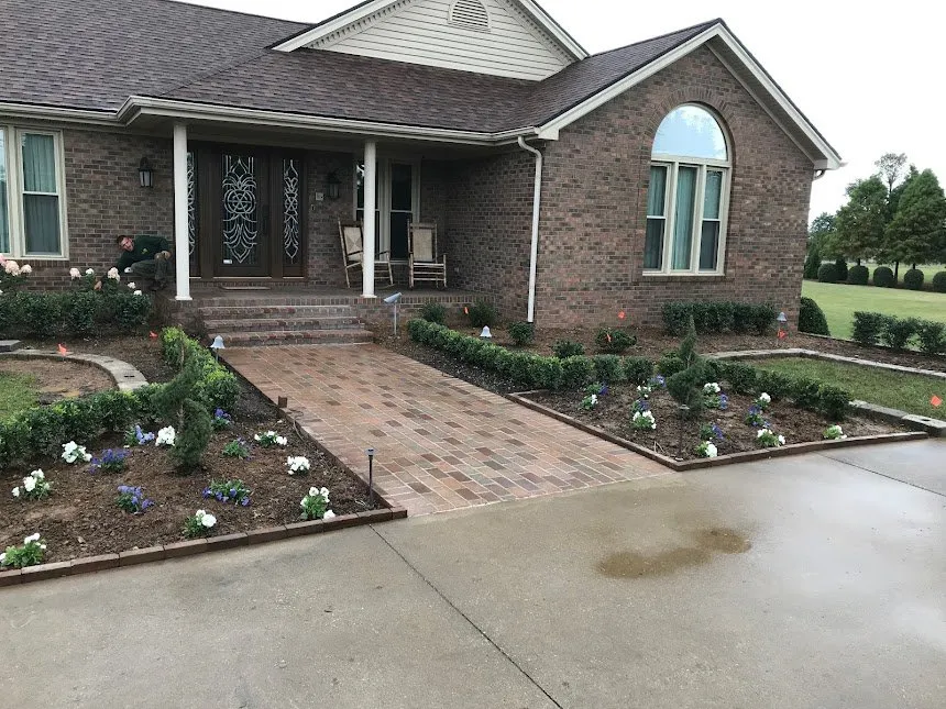 Professional outdoor landscaping near you in Owensboro, KY by Flaspoehler Landscaping