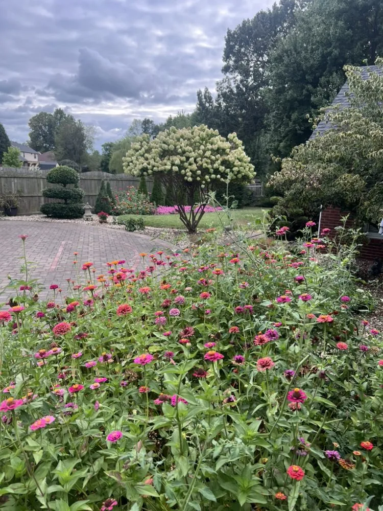 Trusted garden landscaping in Owensboro, KY by Flaspoehler Landscaping