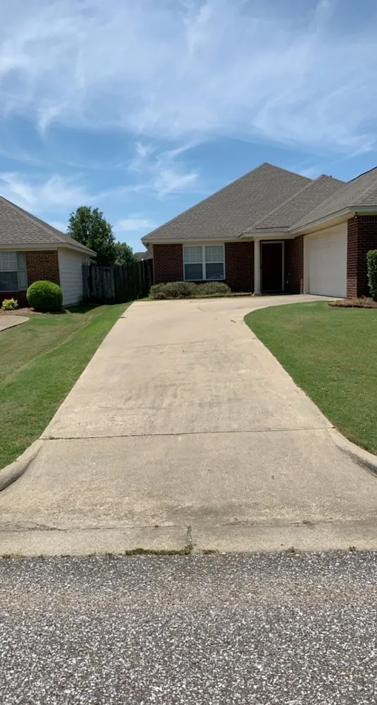 Reliable yard maintenance experts serving Montgomery, AL - Flatwood Lawn