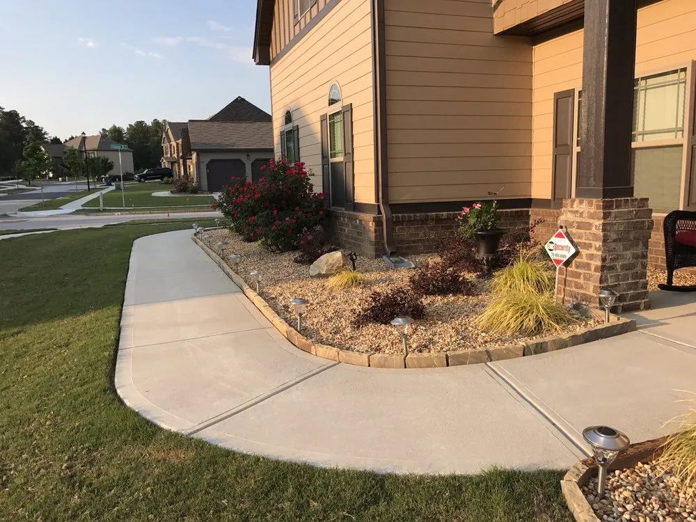 Expert yard cleanup service with custom design in Loganville, GA by Flaveney Enterprises