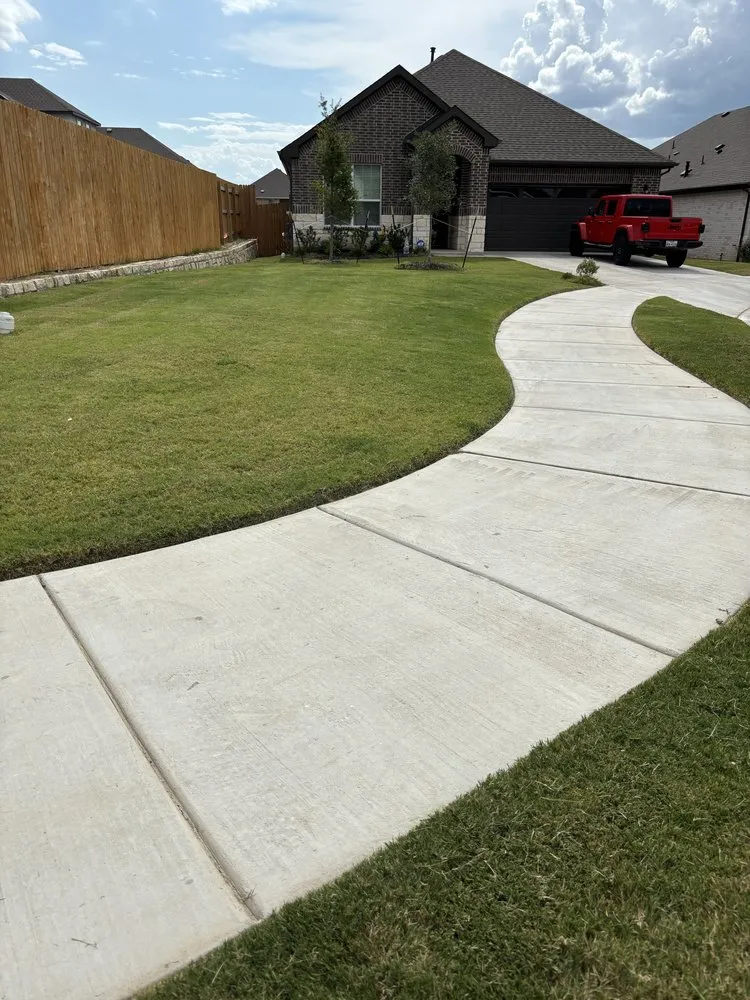 Local yard maintenance near you in Austin, TX by Flawless Exterior Services