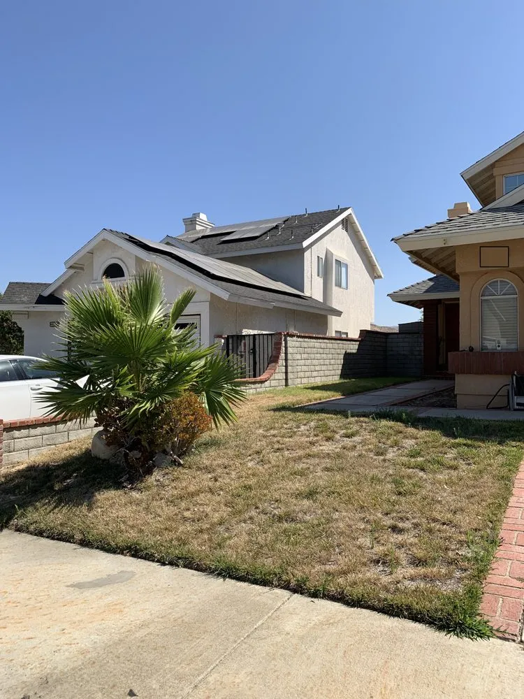 Top-rated yard cleanup service in Santa Clarita, CA - Flawless Gardens