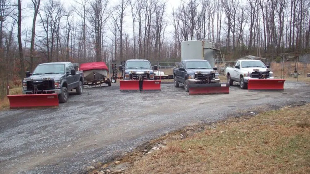 Top-rated garden landscaping for year-round maintenance in Morgantown, WV by Flawless Landscaping