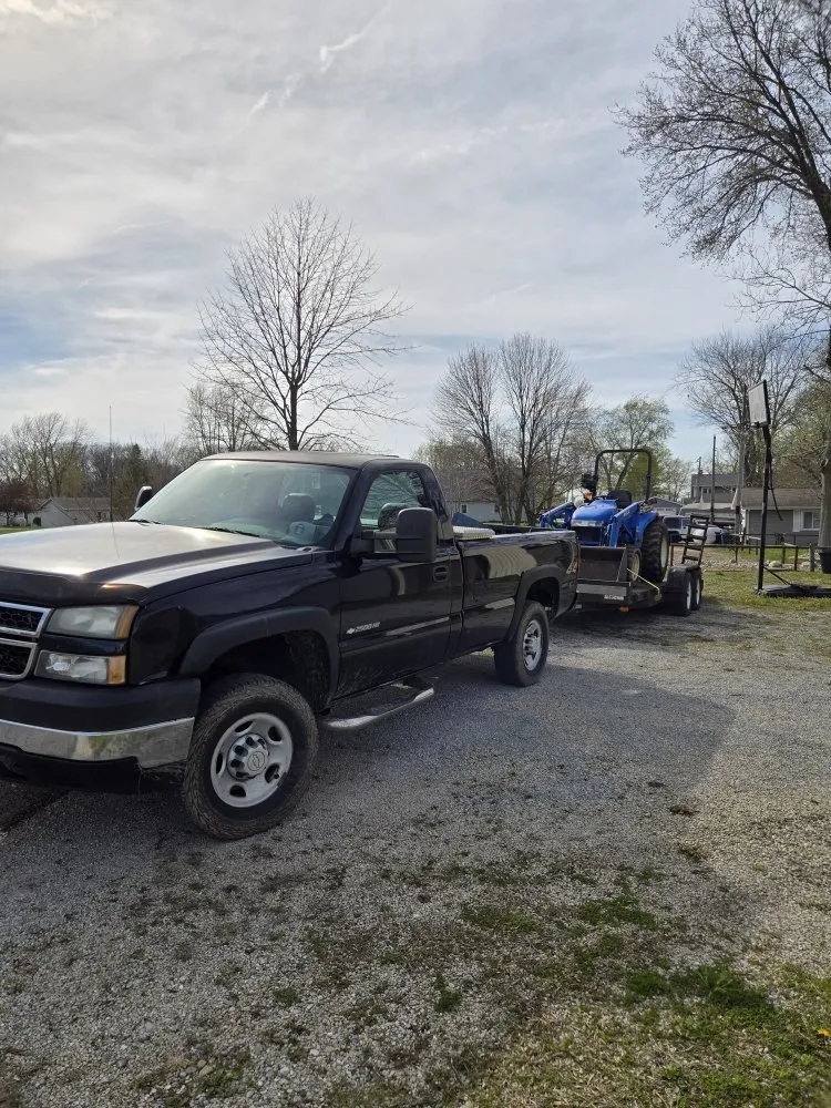 Custom lawn mowing service in Effingham, IL - Flawless Property Solutions