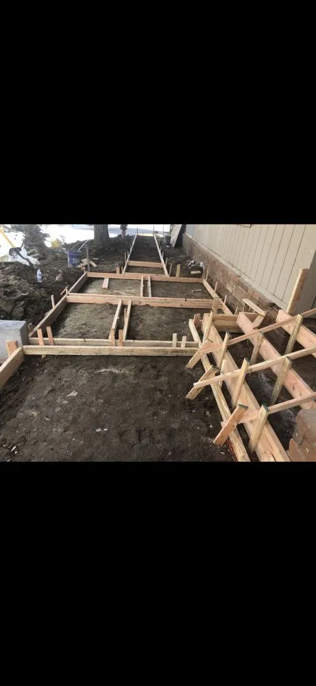 Professional outdoor landscaping for year-round maintenance in Oxnard, CA by FLE Landscape & Construction