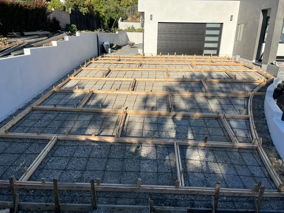 Trusted lawn care service in Oxnard, CA - FLE Landscape & Construction