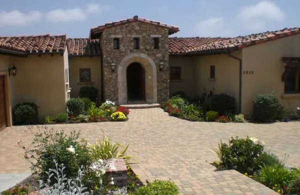 Fleming's Landscaping Logo