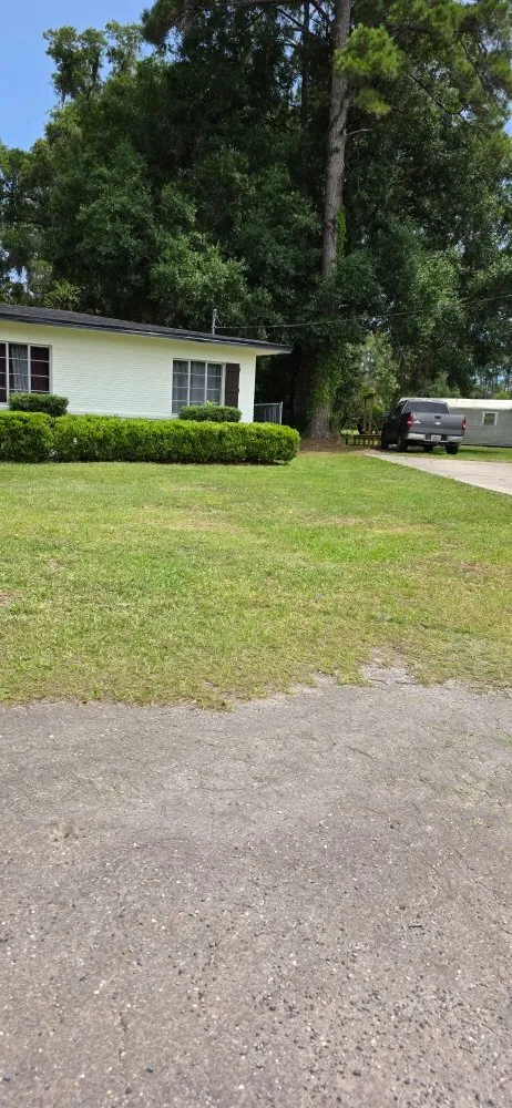 Custom lawn mowing service experts serving Gainesville, FL - Fletcher's Lawncare Solutions