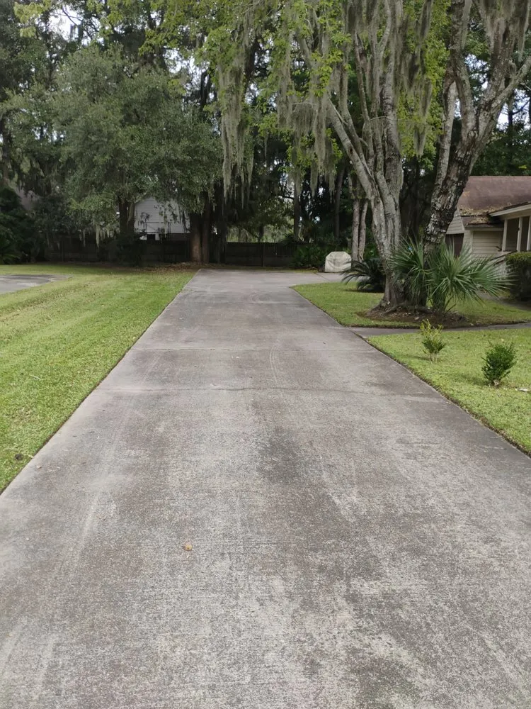 Reliable yard maintenance in Savannah, GA - Fletchers Loving Lawns