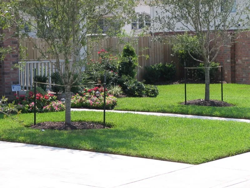 Local lawn mowing service for outdoor upgrades in Slidell, LA by Fleur de Green Lawn & Landscape