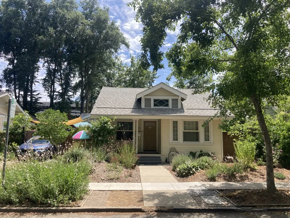 Custom landscape installation in Sacramento, CA - Fleur Gardening