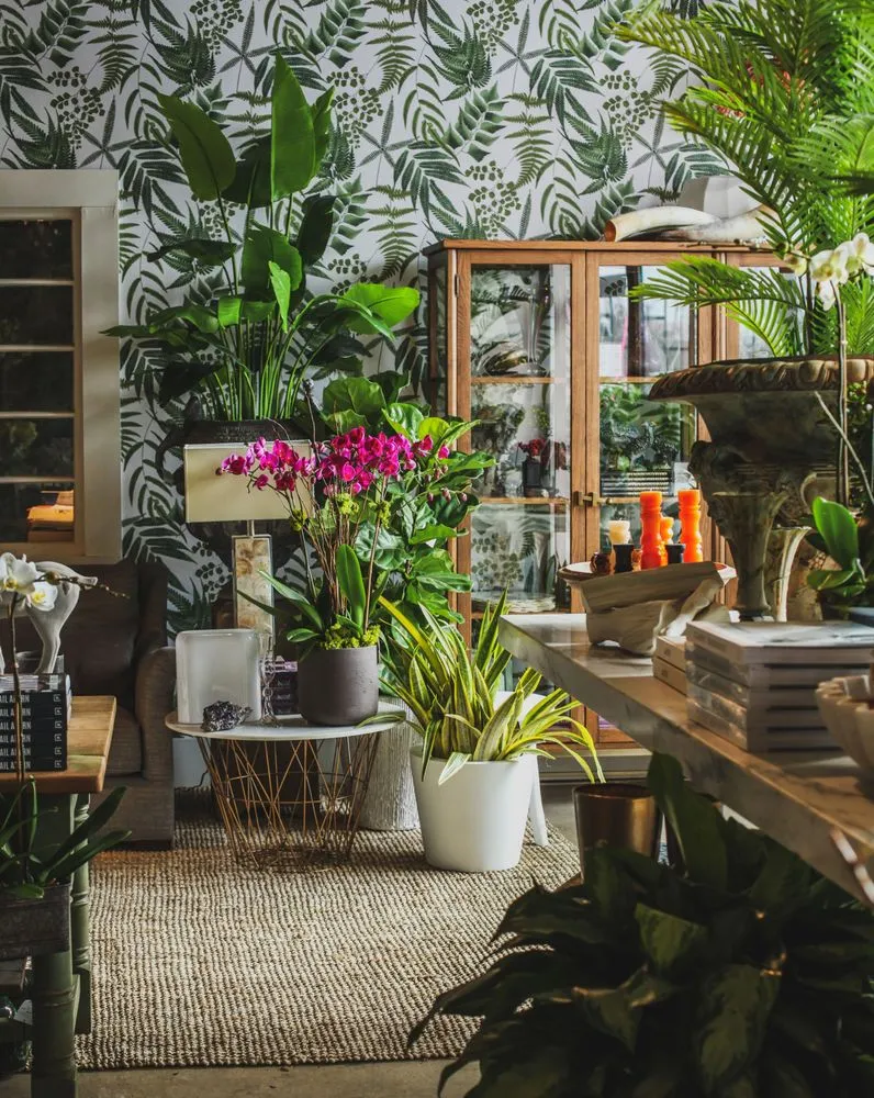 Custom landscape design for year-round maintenance in Bloomfield Hills, MI by Fleurdetroit