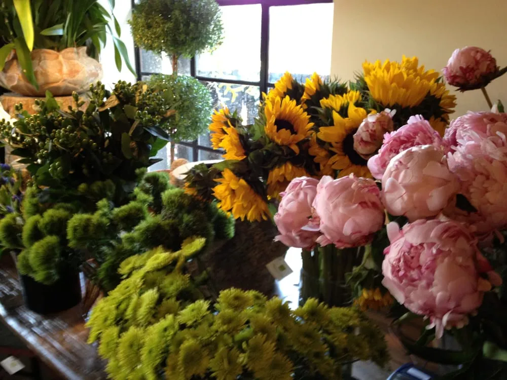 Expert landscape design in Bloomfield Hills, MI - Fleurdetroit