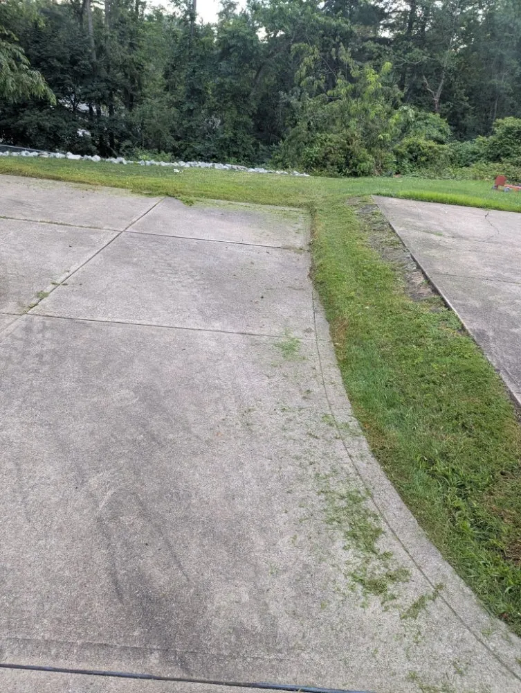 Reliable landscape design in Pittsburgh, PA by Fleurvil