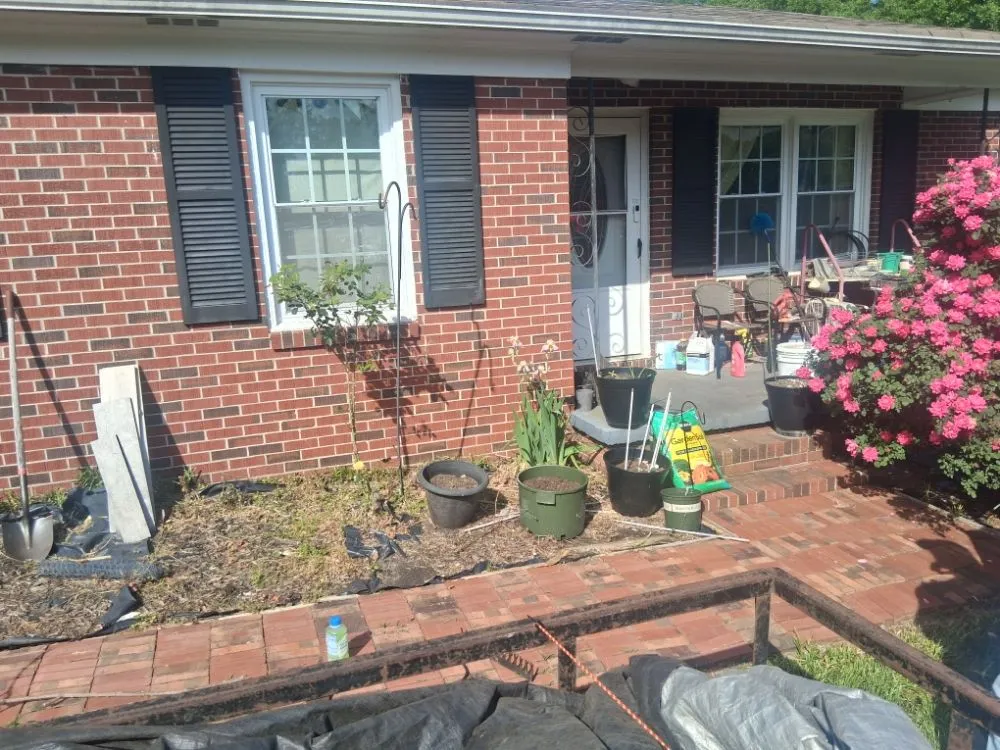 Professional landscape design experts serving Seneca, SC - Flewwellins Lawn and Maintenance