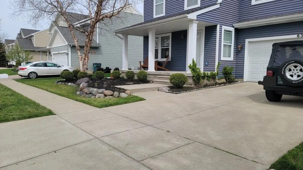 Trusted lawn care service experts serving Lansing, MI - Flex Lawn & Painting