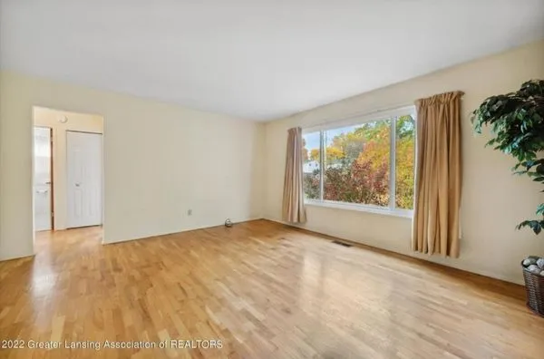 Flex Lawn & Painting Logo