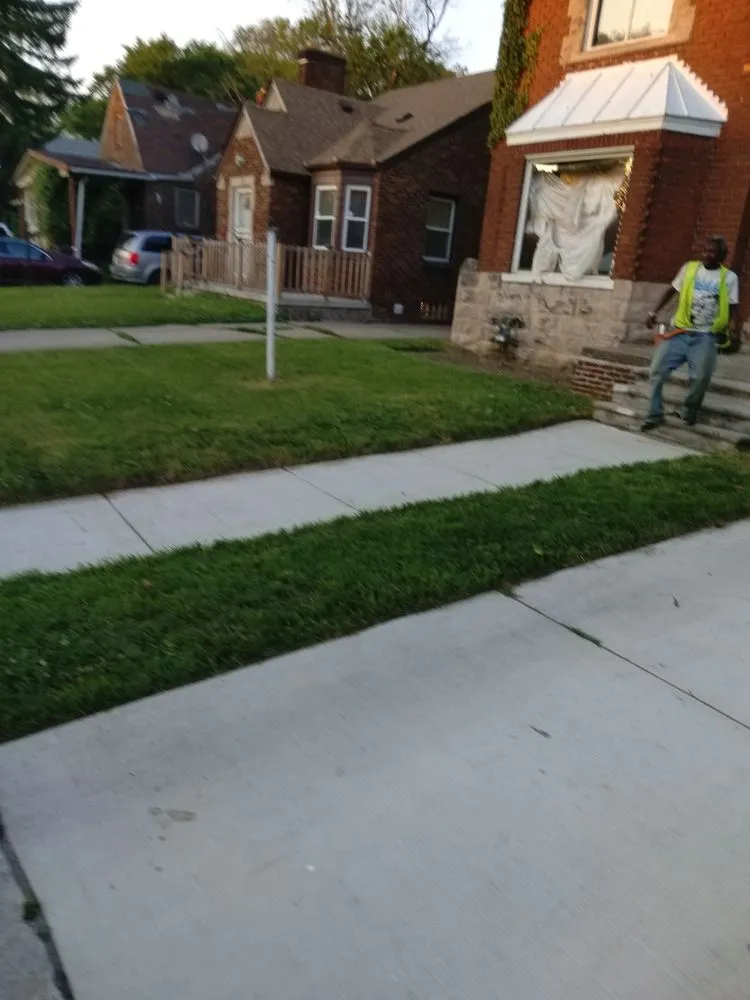 Trusted landscaping services for beautiful yards across Detroit, MI - Flexible Landscaping