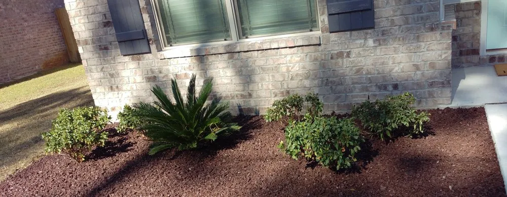 Reliable lawn mowing service experts serving Cantonment, FL - Flextreme Surfaces