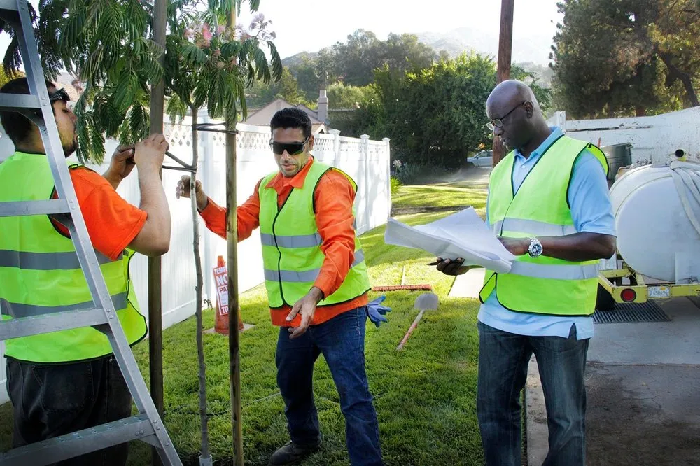 Professional garden landscaping experts serving Pasadena, CA - Flintridge Tree Care