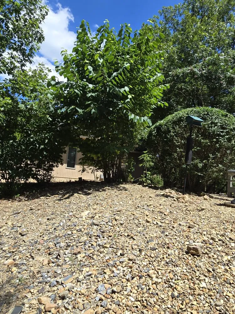 Custom garden landscaping in Hot Springs, AR by Flintstones Lawn Service