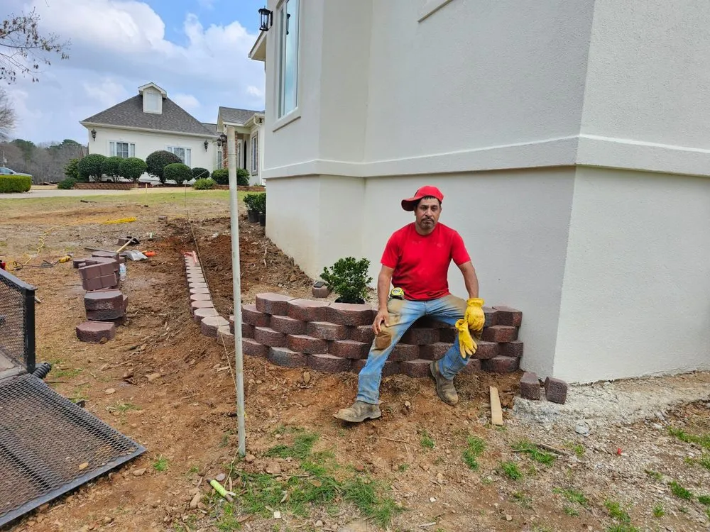 Custom yard maintenance in Hot Springs, AR by Flintstones Lawn Service