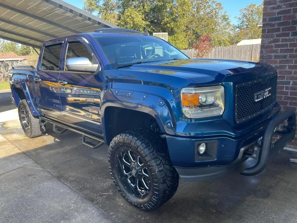 Affordable yard cleanup service experts serving Augusta, GA - Flips Exterior Cleaning Services