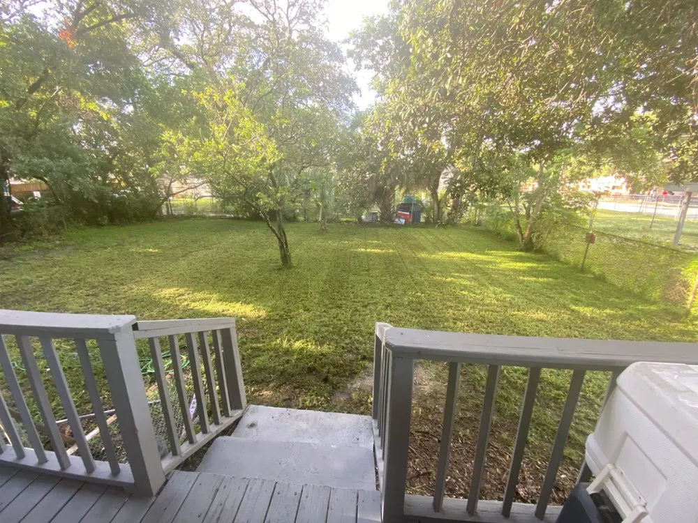 Custom lawn mowing service experts serving Tampa Bay, FL - FloCoast Lawn Care