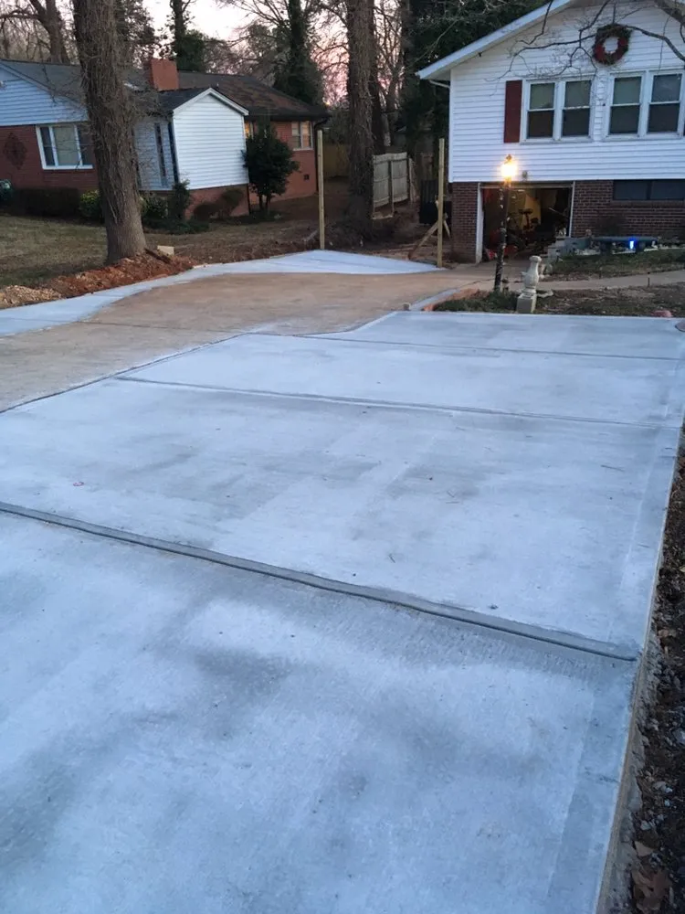 Custom lawn mowing service in Gastonia, NC - FloorScape Home & Landscaping