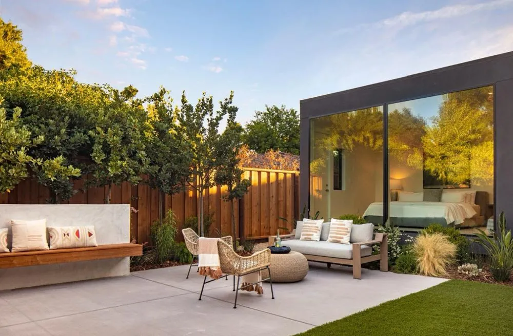 Professional yard cleanup service in San Jose, CA by Flor Landscaping