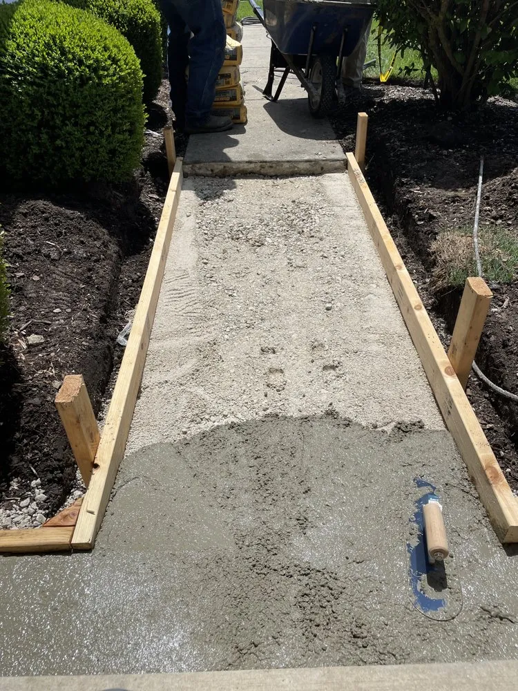 Affordable yard maintenance experts serving Harvard, IL - Florencio Lawn & Farm Services