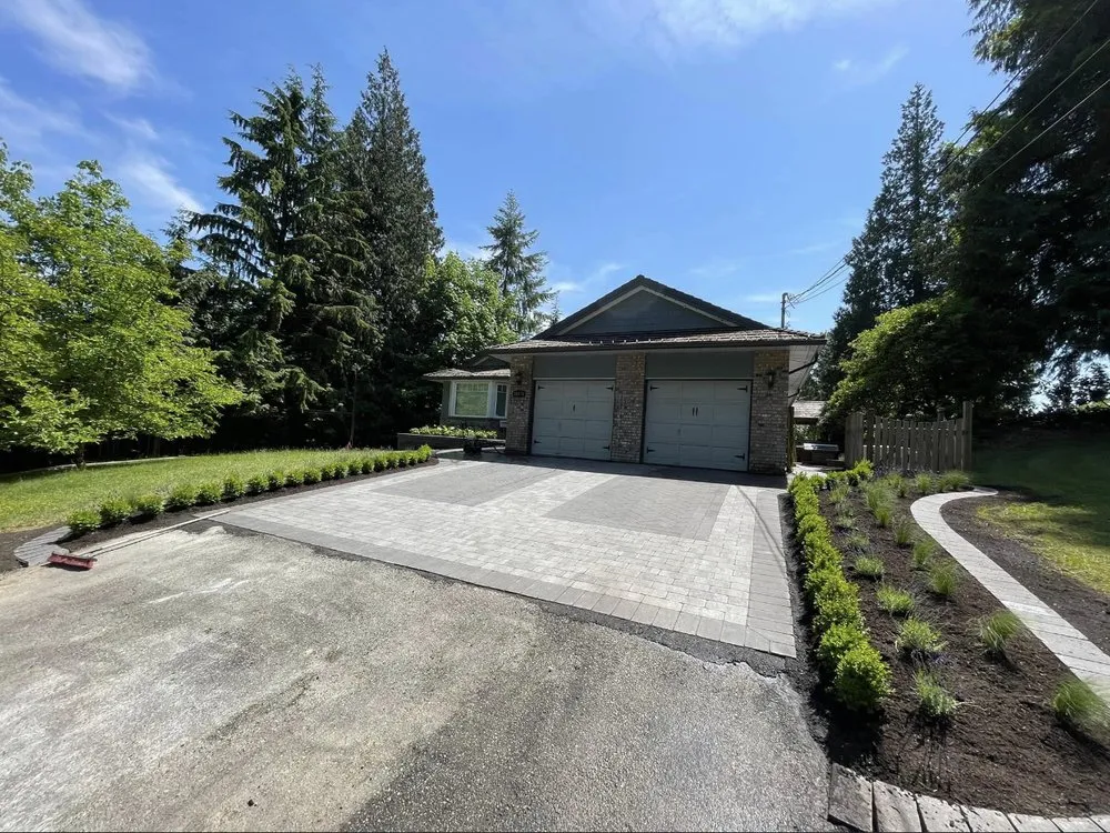 Expert yard cleanup service in Seattle, WA by Florentino Landscaping