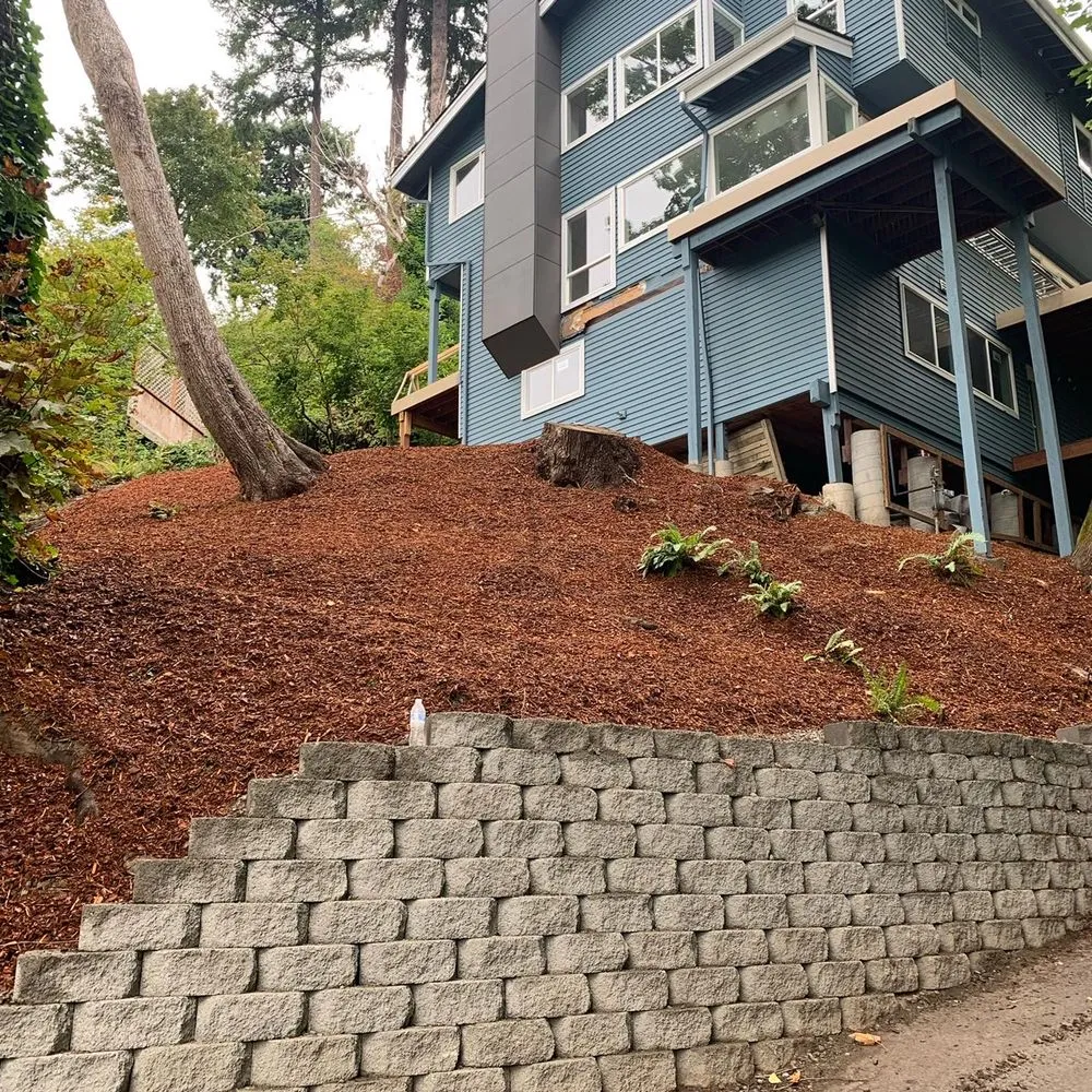 Trusted outdoor landscaping experts serving Seattle, WA - Florentino Landscaping