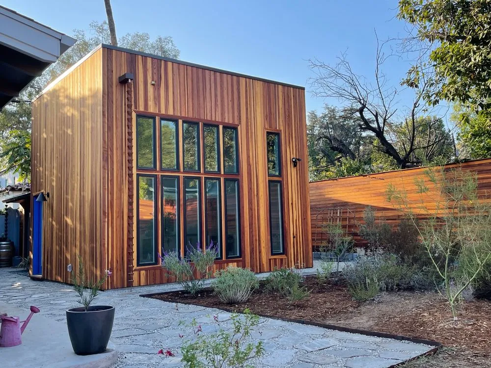 Expert residential landscaping for year-round maintenance in Los Angeles, CA by Flores Artscape