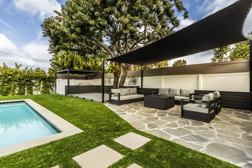 Custom outdoor landscaping experts serving Los Angeles, CA - Flores Artscape