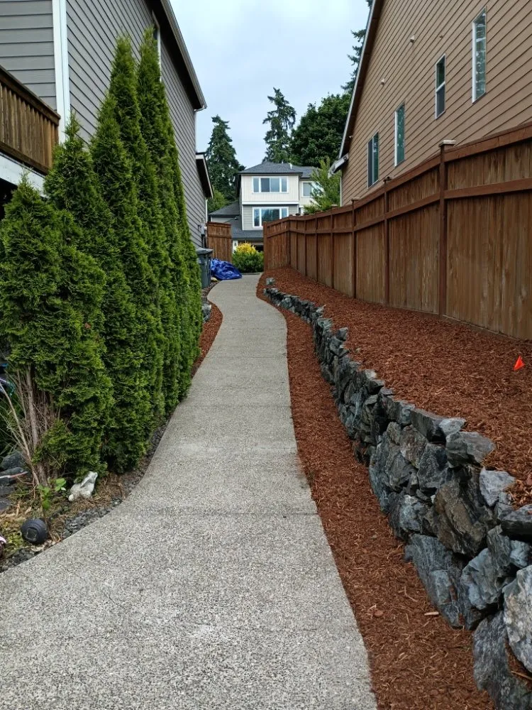Local garden landscaping experts serving Bonney Lake, WA - Flores Family Lawn Care